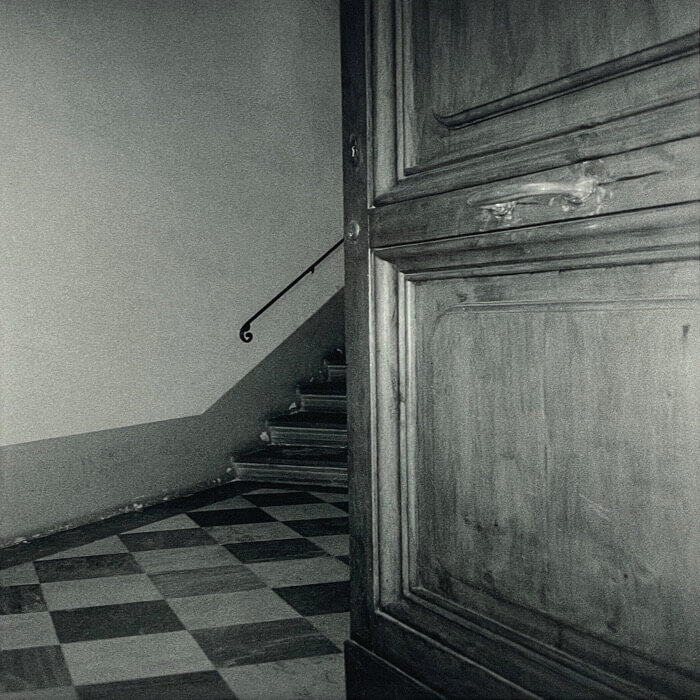 Cover Cancer HouseThe Moth